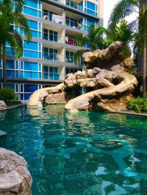Centara Avenue Residence